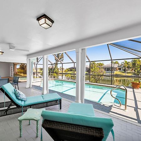 Luxury Waterfront Haven In Cape Coral - Dog-Friendly Escape With Private Pool Exterior foto