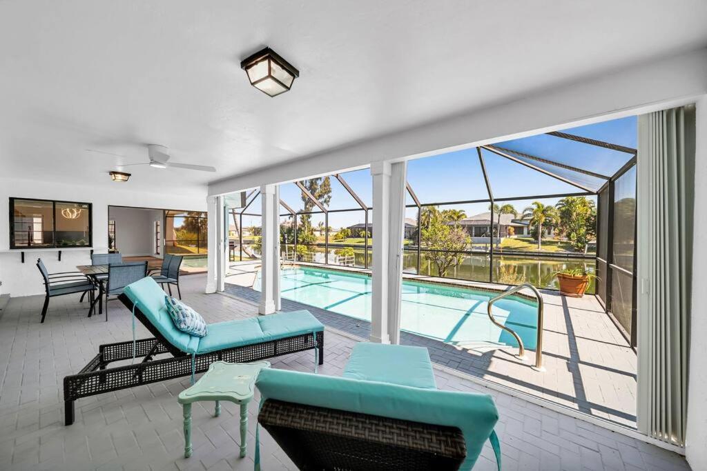 Luxury Waterfront Haven In Cape Coral - Dog-Friendly Escape With Private Pool Exterior foto